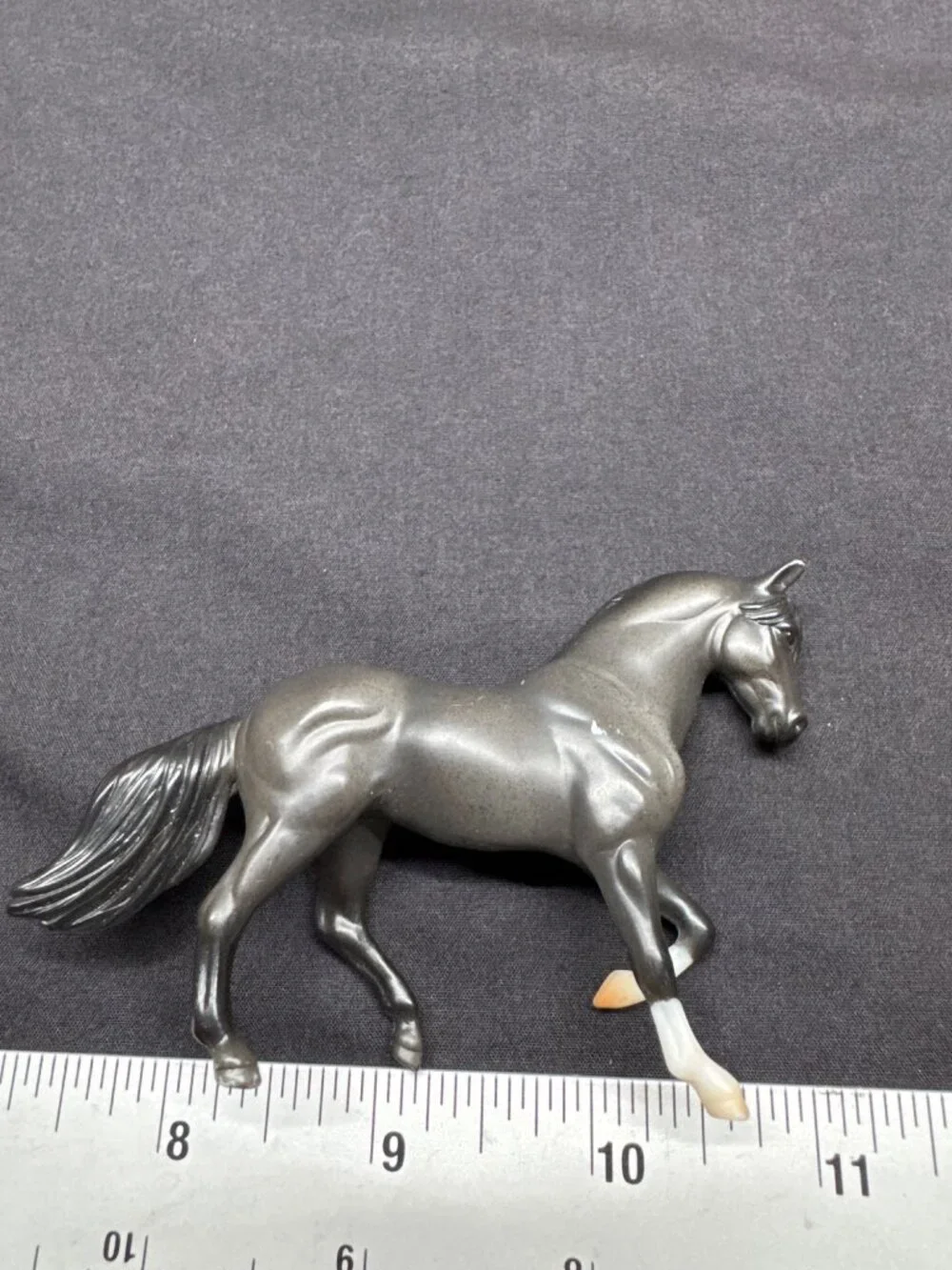 Breyer Stablemates Paso Fino Dark Grey Black Horse Figurine Collectible 1:32 Sca